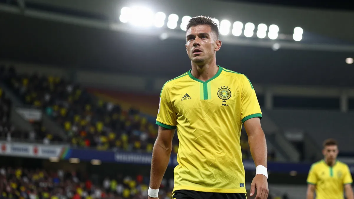 Levante targets Villarreal star