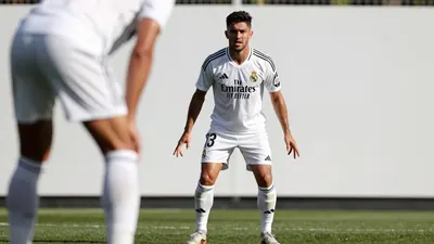 El influyente periodista francés Daniel Riolo ha afirmado que no se puede descartar la salida de Kylian Mbappé del Real...
