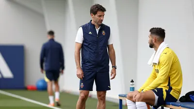 Villarreal CF Insiste en Mantener a Akhomach